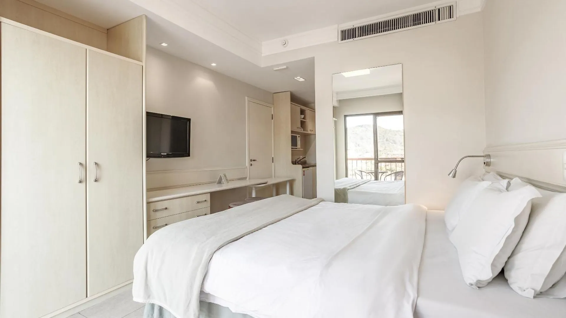 アパート Hotel-Studio-Apartamento Em Jurere Beach Village - フロリアノポリス